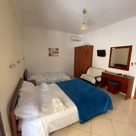 Studios&apartments Thomas Apartman Vaszilikí