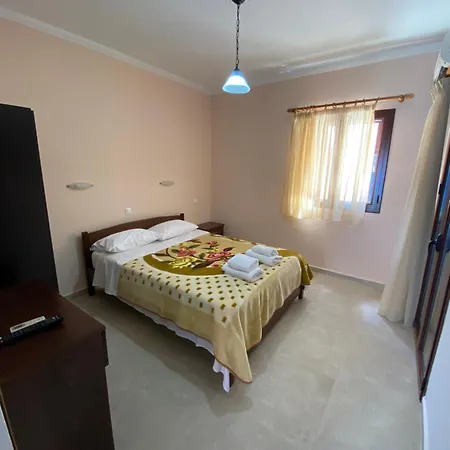 Studios&apartments Thomas * Vaszilikí