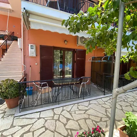 Studios&apartments Thomas Apartment Vasiliki (Lefkada)