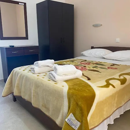 Studios&apartments Thomas Vasiliki (Lefkada)