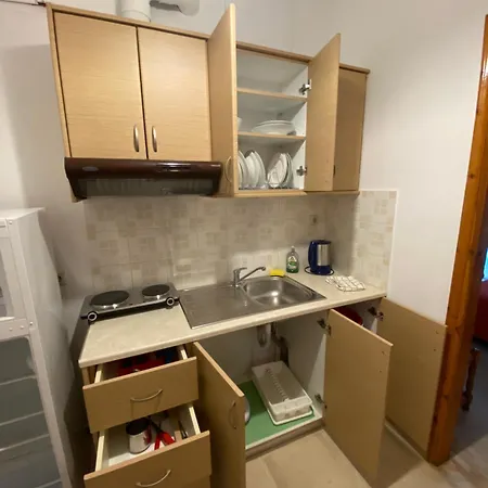 Studios&apartments Thomas Vasiliki (Lefkada)