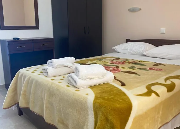 Studios&apartments Thomas Vasiliki